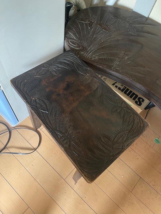 軽井沢彫　ドレッサーと椅子（家具・寝具）の商品画像 - 査定依頼日：2026年4月9日 - 最高査定価格：5,000円