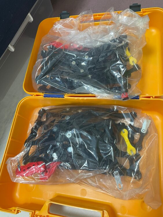 タイヤチェーン（カー用品）の商品画像 - 査定依頼日：2025年5月19日 - 最高査定価格：500円