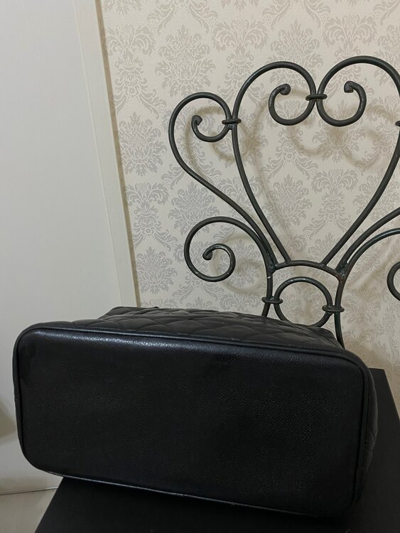 シャネル　キャビアスキン　復刻トート（ブランドバッグ）の商品画像 - 査定依頼日：2024年5月4日 - 最高査定価格：113,000円