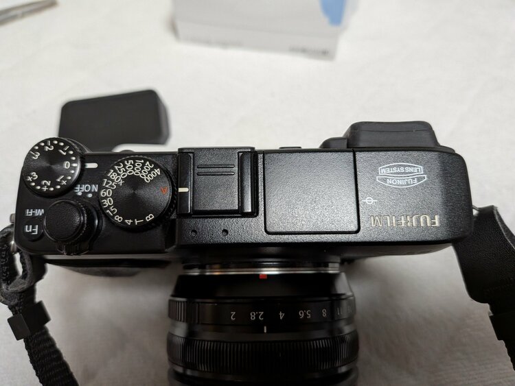 X-E2（カメラ）の商品画像 - 査定依頼日：2026年8月31日 - 最高査定価格：32,100円
