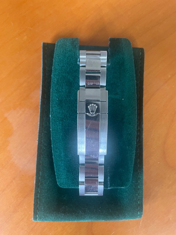 ロレックス ヨットマスター （高級時計）の商品画像 - 査定依頼日：2025年10月21日 - 最高査定価格：1,800,000円