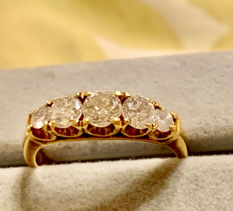 ダイヤモンドの指輪（宝石）の商品画像 - 査定依頼日：2025年7月15日 - 最高査定価格：100,000円