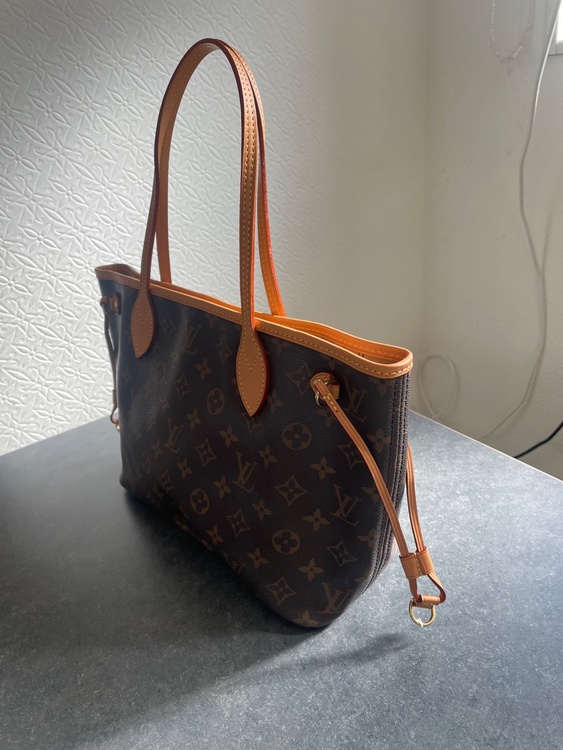 ルイヴィトン モノグラム （ブランドバッグ）の商品画像 - 査定依頼日：2026年4月15日 - 最高査定価格：100,000円