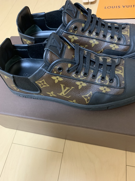 スニーカー（ブランドバッグ）の商品画像 - 査定依頼日：2021年9月20日 - 最高査定価格：110,000円