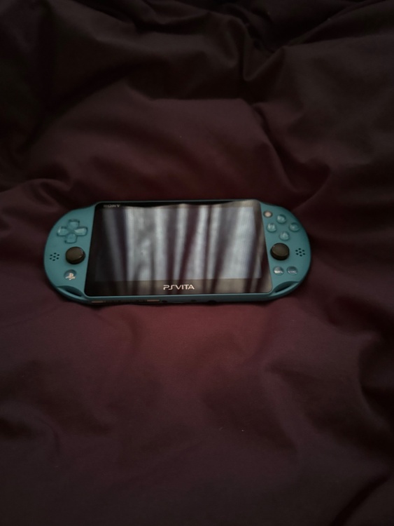 PSvita（ゲーム機本体・ゲームソフト）の商品画像 - 査定依頼日：2026年5月11日 - 最高査定価格：10,000円