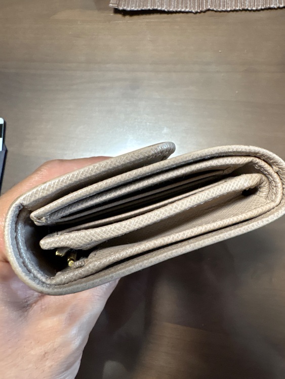 1mh025（ブランド財布・小物）の商品画像 - 査定依頼日：2025年6月24日 - 最高査定価格：1,000円