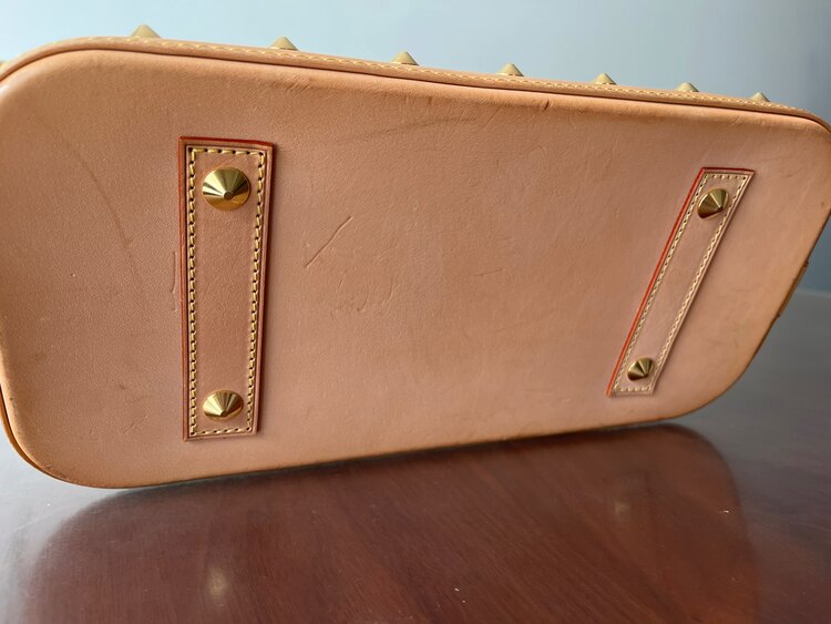 ルイヴィトン マルチカラー （ブランドバッグ）の商品画像 - 査定依頼日：2025年4月18日 - 最高査定価格：140,000円