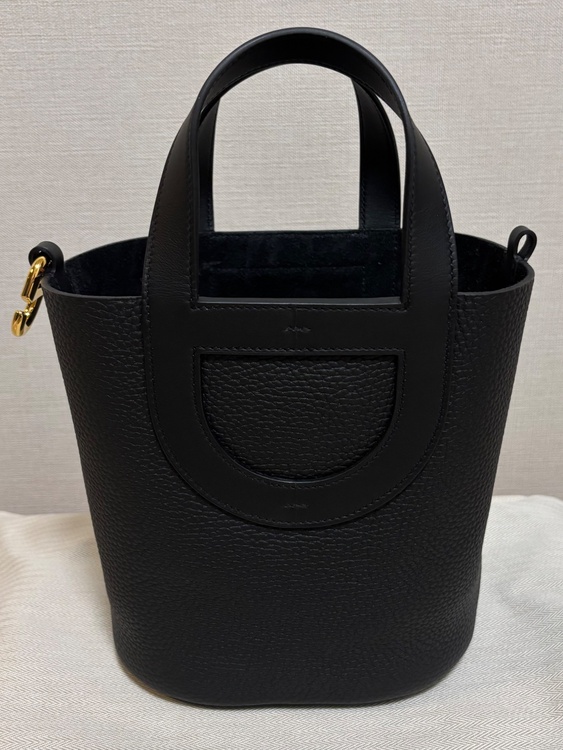 インザループ18（ブランドバッグ）の商品画像 - 査定依頼日：2026年1月15日 - 最高査定価格：100,000円