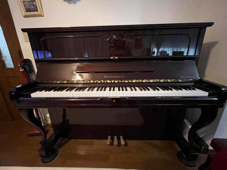 Rosenstock アップライトピアノ、家具調ピアノで 猫脚デ（ピアノ・楽器・PA機材）の商品画像 - 査定依頼日：2026年3月24日 - 最高査定価格：20,000円