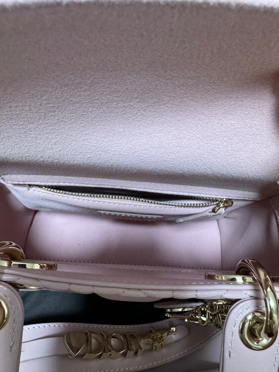 ディオール  （ブランドバッグ）の商品画像 - 査定依頼日：2025年5月19日 - 最高査定価格：320,000円