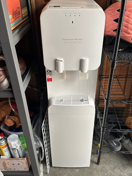 ウォーターサーバー（家電）の商品画像 - 査定依頼日：2025年3月29日 - 最高査定価格：1円