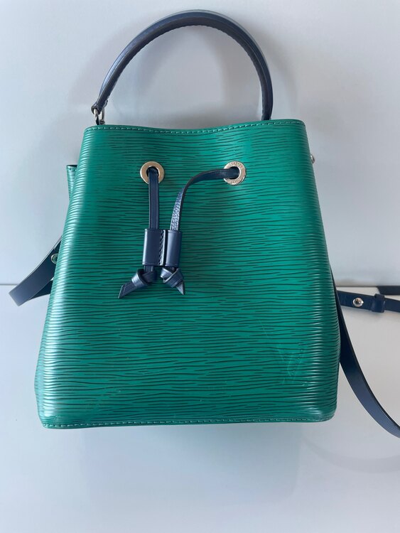 ネオノエBB（ブランドバッグ）の商品画像 - 査定依頼日：2025年5月2日 - 最高査定価格：100,000円