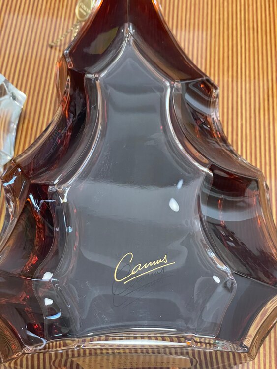 ブランデー カミュ （お酒）の商品画像 - 査定依頼日：2025年3月23日 - 最高査定価格：40,000円