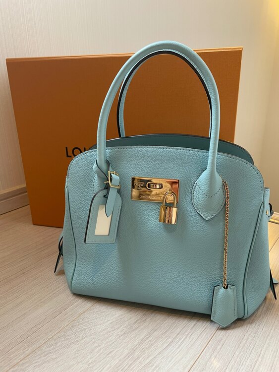 ミラpm 大丸松坂屋限定色（ブランドバッグ）の商品画像 - 査定依頼日：2025年1月5日 - 最高査定価格：150,000円