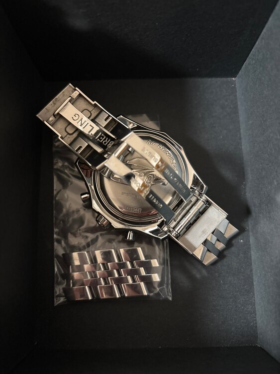 ブライトリング その他 （高級時計）の商品画像 - 査定依頼日：2025年5月27日 - 最高査定価格：550,000円