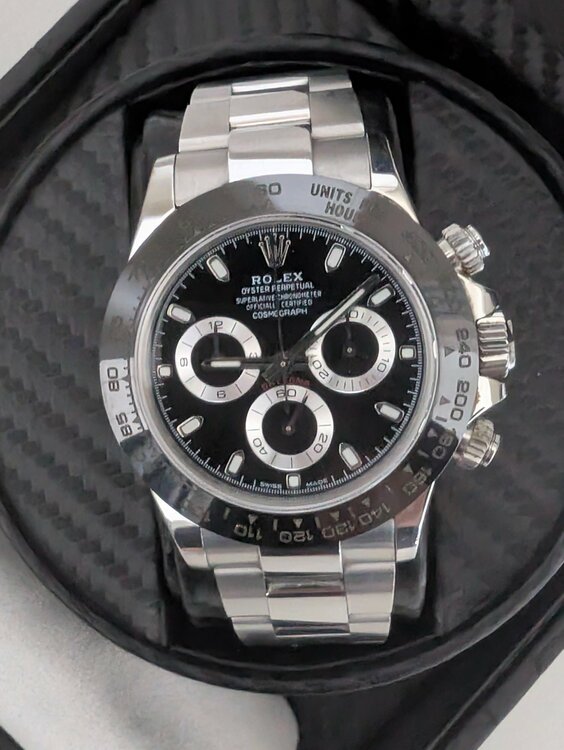 ロレックス デイトナ 116500ln（高級時計）の商品画像 - 査定依頼日：2026年3月21日 - 最高査定価格：3,000,000円