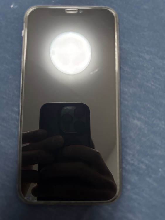 iPhone11（スマホ）の商品画像 - 査定依頼日：2026年1月24日 - 最高査定価格：18,000円