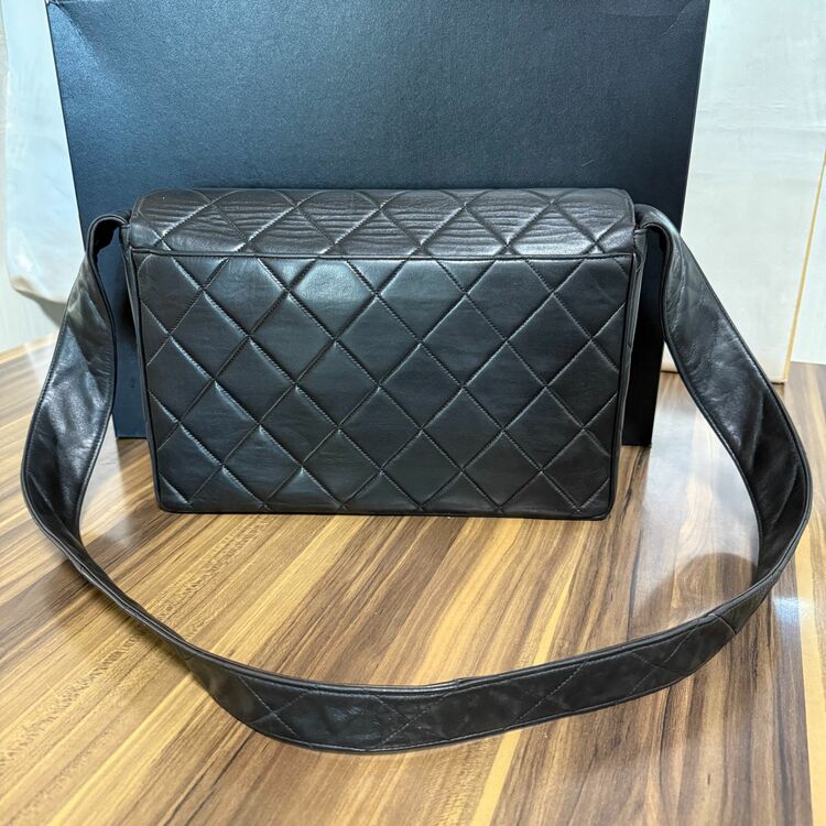 マトラッセ ショルダーバッグ ブラック（ブランドバッグ）の商品画像 - 査定依頼日：2025年8月22日 - 最高査定価格：170,000円