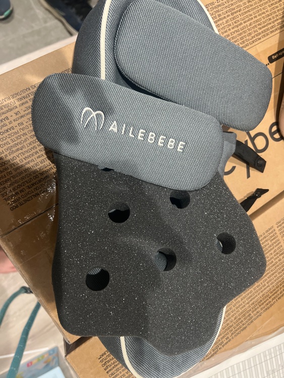 エールべべ　クルット6i プレミアムエアリー（ベビー用品）の商品画像 - 査定依頼日：2025年7月24日 - 最高査定価格：500円