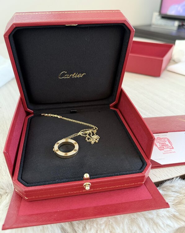 カルティエ ネックレス ダイヤモンド （金・貴金属）の商品画像 - 査定依頼日：2024年12月18日 - 最高査定価格：800,000円