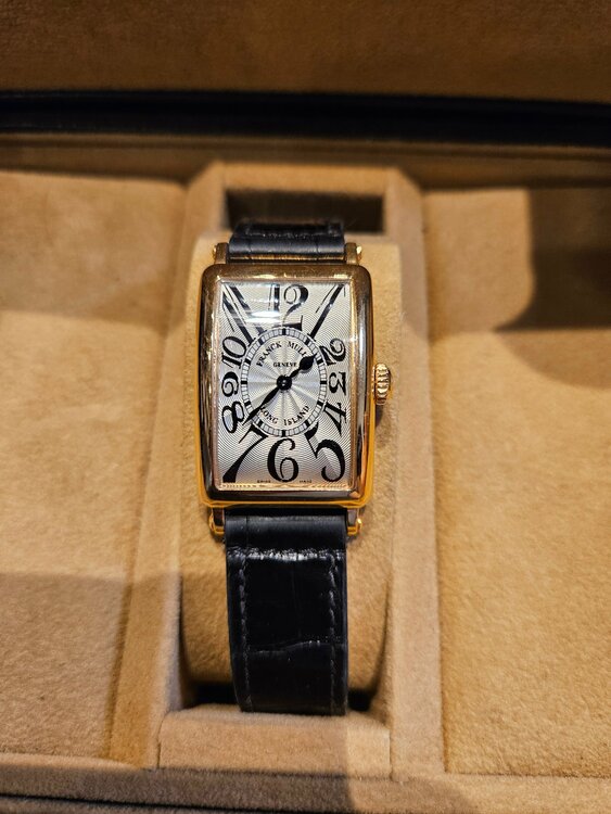 フランクミュラー ロングアイランド （高級時計）の商品画像 - 査定依頼日：2026年3月10日 - 最高査定価格：1,050,000円