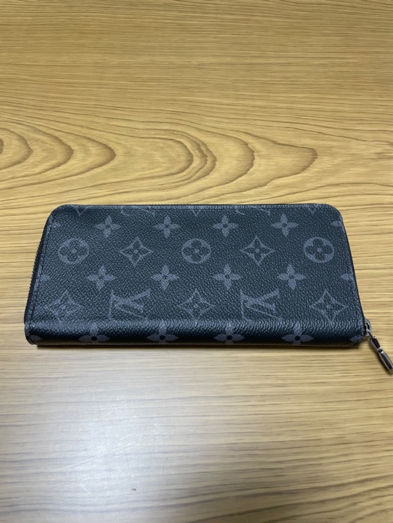 ジッピーウォレット ヴェルティカル モノグラム エクリプス（ブランド財布・小物）の商品画像 - 査定依頼日：2025年8月14日 - 最高査定価格：45,000円