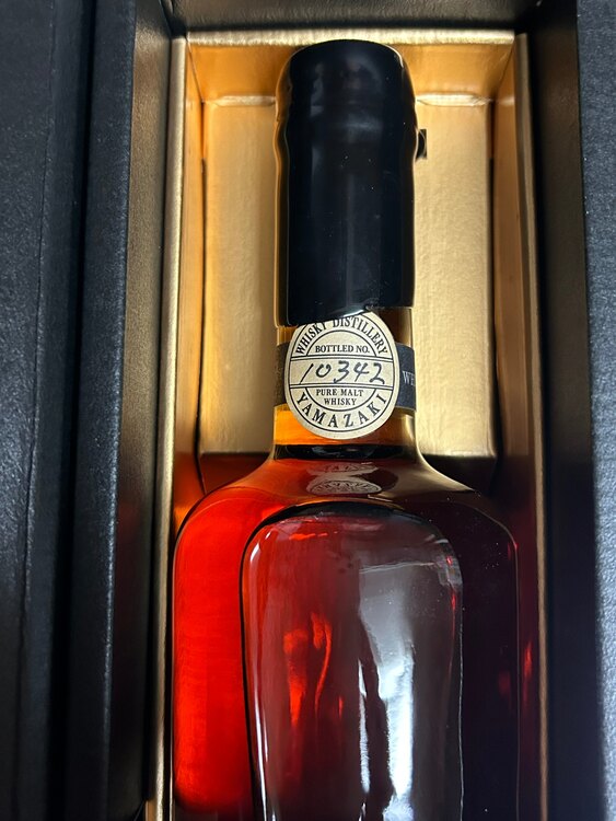 山崎15年（お酒）の商品画像 - 査定依頼日：2025年4月9日 - 最高査定価格：86,000円