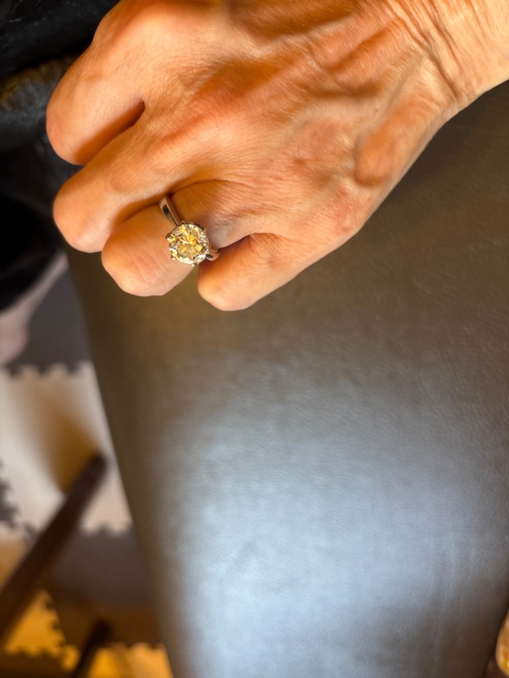 ダイヤモンド（金・貴金属）の商品画像 - 査定依頼日：2025年7月18日 - 最高査定価格：5,000,000円