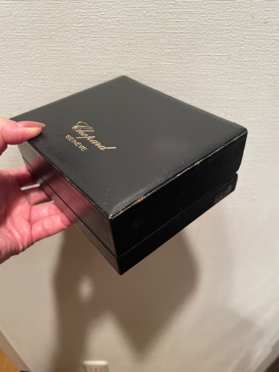 ショパール ハッピーダイヤモンド 6（高級時計）の商品画像 - 査定依頼日：2025年11月19日 - 最高査定価格：880,000円