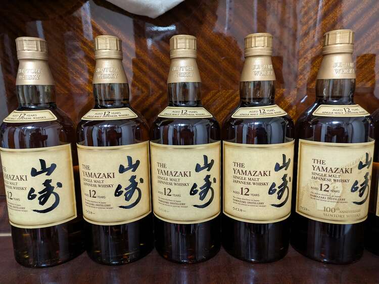 ウイスキー サントリー山崎 （お酒）の商品画像 - 査定依頼日：2025年3月1日 - 最高査定価格：203,000円