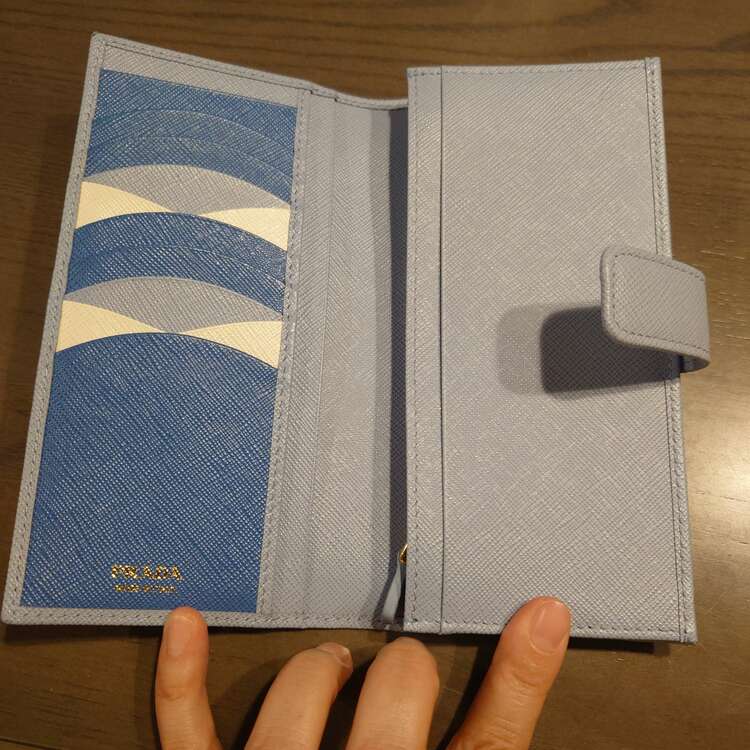 プラダ  （ブランドバッグ）の商品画像 - 査定依頼日：2025年2月24日 - 最高査定価格：23,000円