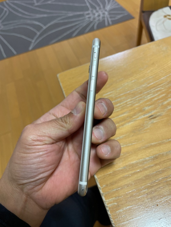 A2782（スマホ）の商品画像 - 査定依頼日：2026年1月24日 - 最高査定価格：35,000円