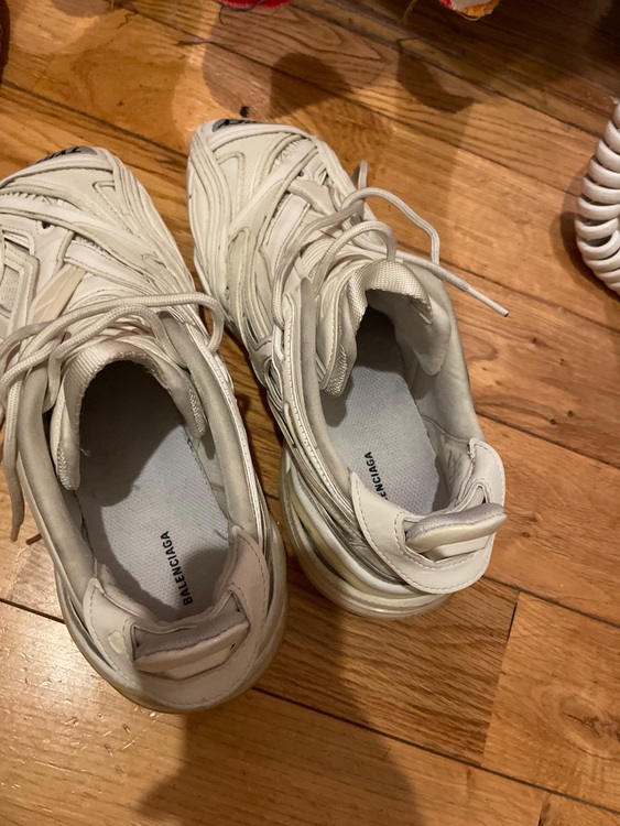 バレンシアガ  （ブランドバッグ）の商品画像 - 査定依頼日：2025年6月2日 - 最高査定価格：20,000円