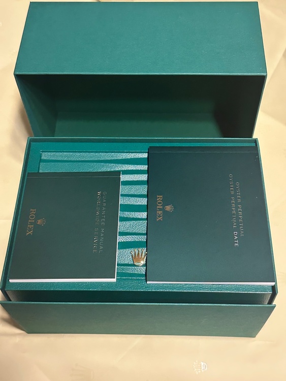 ロレックス パーペチュアル 13430（高級時計）の商品画像 - 査定依頼日：2025年12月8日 - 最高査定価格：1,420,000円