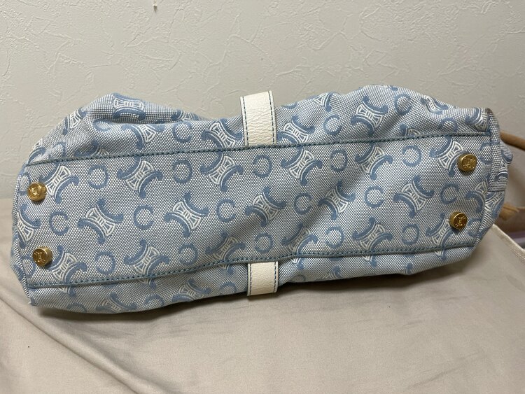 セリーヌ  （ブランドバッグ）の商品画像 - 査定依頼日：2025年4月29日 - 最高査定価格：10,000円