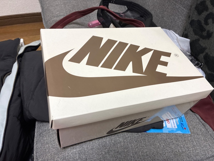 トラブィススニーカー（古着・ファッション）の商品画像 - 査定依頼日：2026年1月9日 - 最高査定価格：100,000円