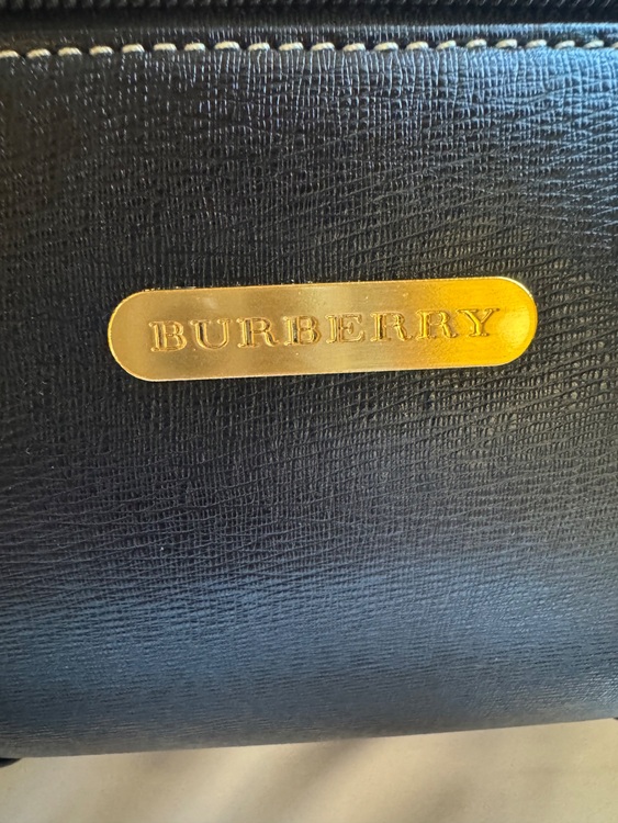 バック（ブランドバッグ）の商品画像 - 査定依頼日：2025年7月19日 - 最高査定価格：15,000円