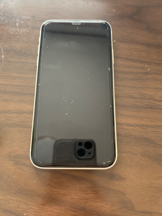 iPhone11 128GB Softbank（スマホ）の商品画像 - 査定依頼日：2026年3月7日 - 最高査定価格：19,000円