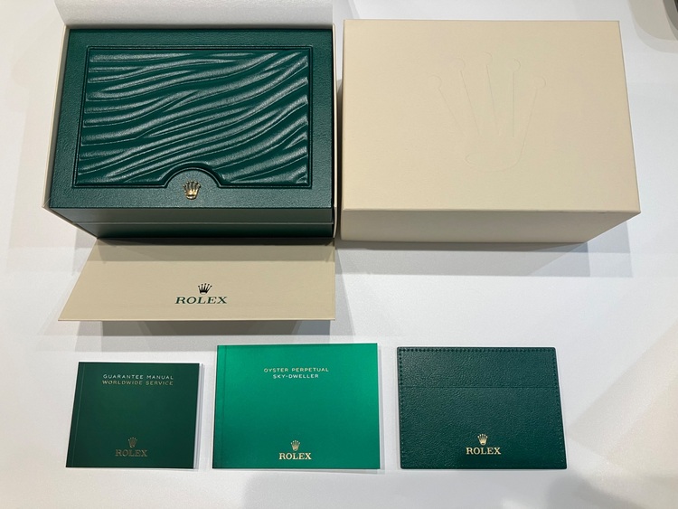 スカイドゥエラー ブライトブルー ジュビリーブレス（高級時計）の商品画像 - 査定依頼日：2025年6月14日 - 最高査定価格：3,650,000円