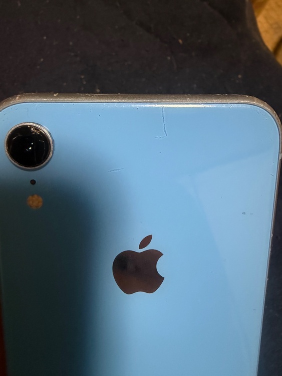 iPhoneXR 64GB SIMフリー（スマホ）の商品画像 - 査定依頼日：2026年5月12日 - 最高査定価格：6,000円