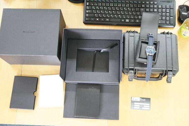 FIFTY FATHOMS Bathyscaphe（高級時計）の商品画像 - 査定依頼日：2025年1月30日 - 最高査定価格：850,000円