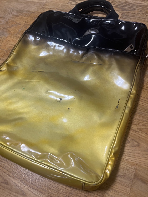 プラダ  （ブランドバッグ）の商品画像 - 査定依頼日：2025年12月12日 - 最高査定価格：10,000円