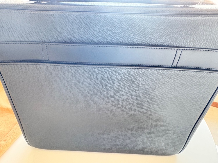 ルイヴィトン タイガ （ブランドバッグ）の商品画像 - 査定依頼日：2026年2月28日 - 最高査定価格：55,000円