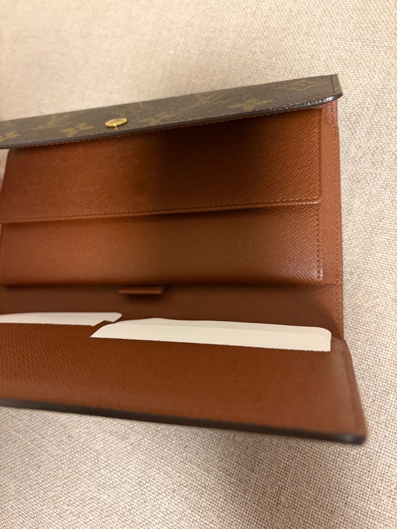 LOUIS VUITTON（ルイ・ヴィトン）「ポルトフォイユ・サラ」旧型（ブランド財布・小物）の商品画像 - 査定依頼日：2026年10月6日 - 最高査定価格：30,000円