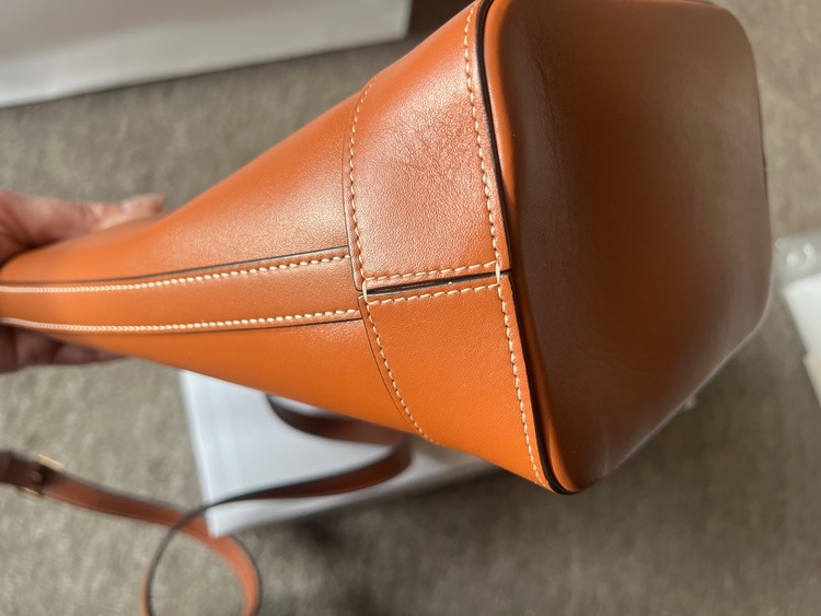 セリーヌ  （ブランドバッグ）の商品画像 - 査定依頼日：2025年11月24日 - 最高査定価格：200,000円