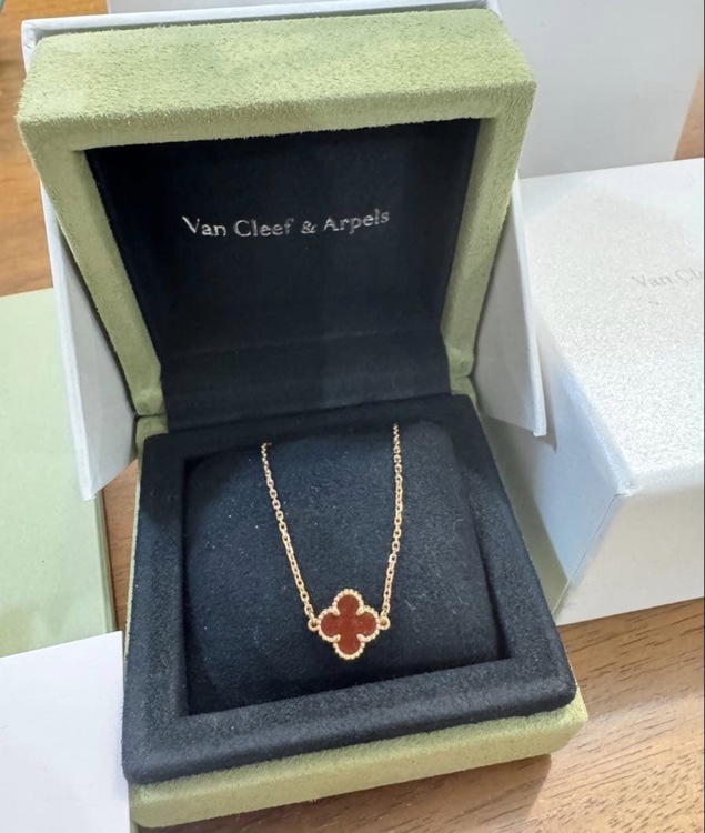 ヴァンクリーフ ブレスレット（金・貴金属）の商品画像 - 査定依頼日：2026年1月28日 - 最高査定価格：220,000円