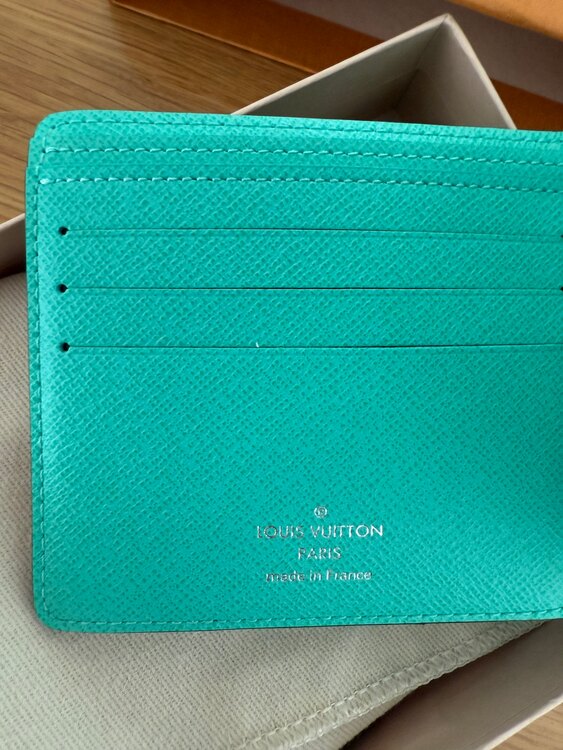 M30897（ブランド財布・小物）の商品画像 - 査定依頼日：2025年5月1日 - 最高査定価格：58,000円