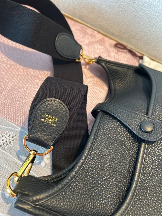 エブリン3PM（ブランドバッグ）の商品画像 - 査定依頼日：2026年1月9日 - 最高査定価格：350,000円