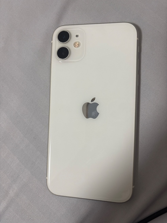 iPhone iPhone11 128GB docomo（スマホ）の商品画像 - 査定依頼日：2026年9月24日 - 最高査定価格：13,000円