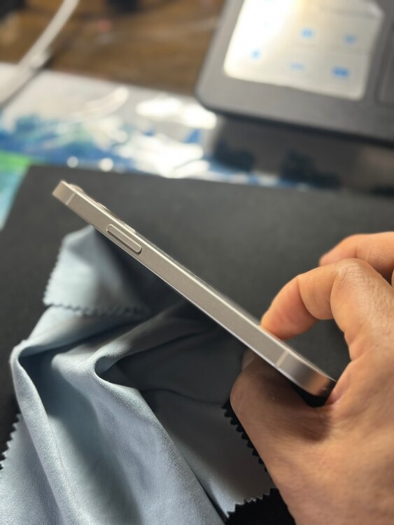 iPhone 12mini 256G（スマホ）の商品画像 - 査定依頼日：2025年4月11日 - 最高査定価格：29,000円